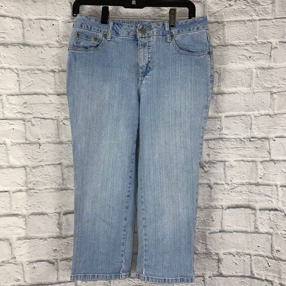St. John’s Bay light washed Capri jeans Sz 8 women